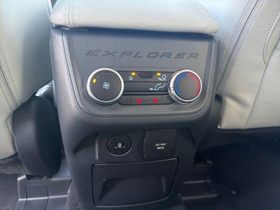 2026 Ford Explorer Platinum 4WD