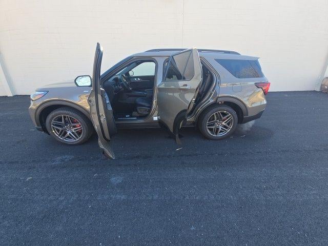 2026 Ford Explorer ST-Line 4WD