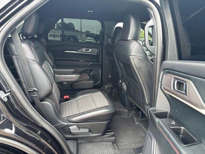 2025 Ford Explorer ST-Line 4WD