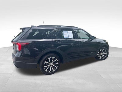 2025 Ford Explorer ST-Line 4WD