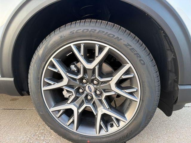 2027 Ford Explorer Platinum 4WD