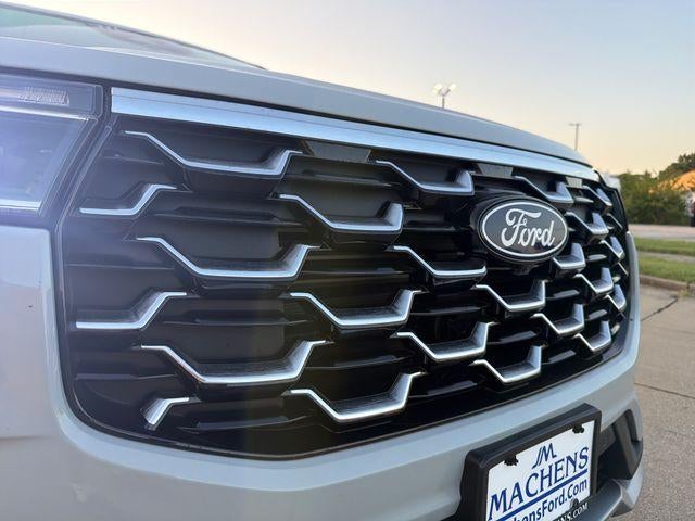 2027 Ford Explorer Platinum 4WD