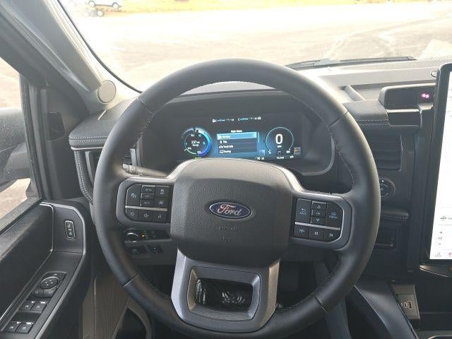 2025 Ford F-150 Lightning Flash 4WD SuperCrew 5.5' Box