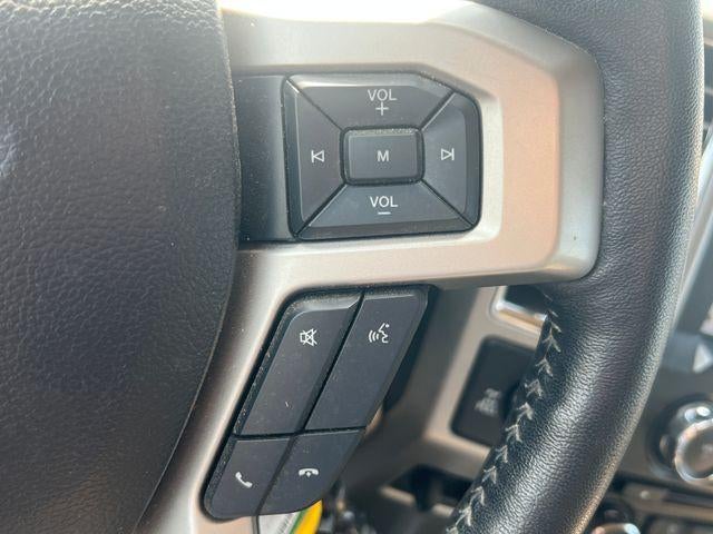 2017 Ford Super Duty F-250 SRW Lariat 4WD Crew Cab 6.75' Box
