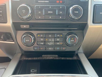 2017 Ford Super Duty F-250 SRW Lariat 4WD Crew Cab 6.75' Box