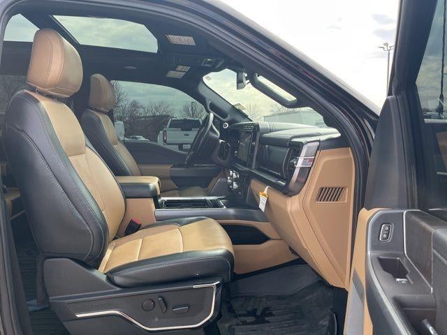 2024 Ford Super Duty F-250 SRW LARIAT 4WD Crew Cab 6.75' Box