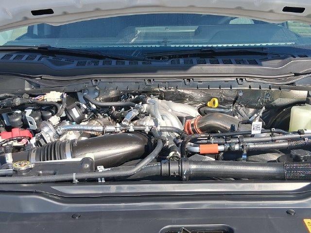 2027 Ford Super Duty F-350 SRW XLT 4WD Crew Cab 6.75' Box