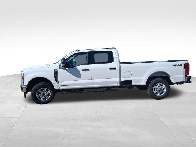 2027 Ford Super Duty F-350 SRW XLT 4WD Crew Cab 6.75' Box