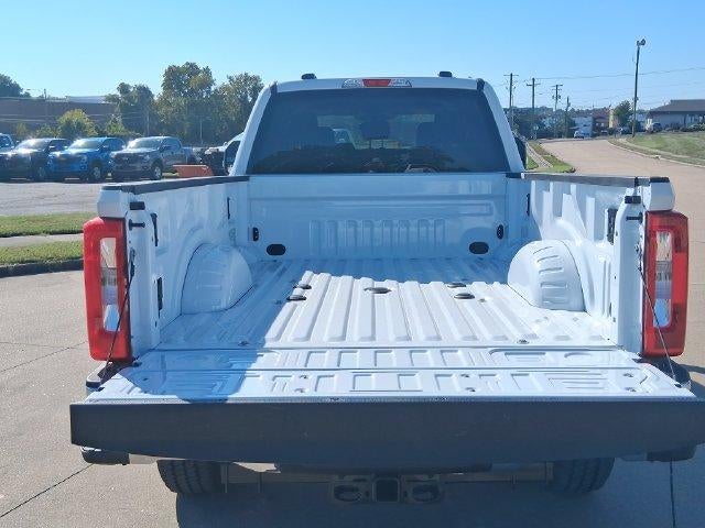 2027 Ford Super Duty F-350 SRW XLT 4WD Crew Cab 6.75' Box