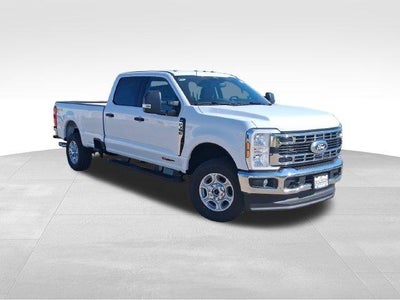 2027 Ford Super Duty F-350 SRW XLT 4WD Crew Cab 6.75' Box