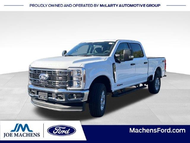 2027 Ford Super Duty F-350 SRW XLT 4WD Crew Cab 6.75' Box