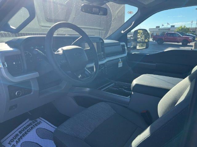 2027 Ford Super Duty F-350 SRW XLT 4WD Crew Cab 6.75' Box