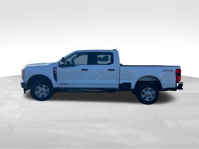 2027 Ford Super Duty F-350 SRW XLT 4WD Crew Cab 6.75' Box