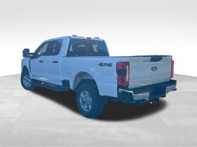 2027 Ford Super Duty F-350 SRW XLT 4WD Crew Cab 6.75' Box