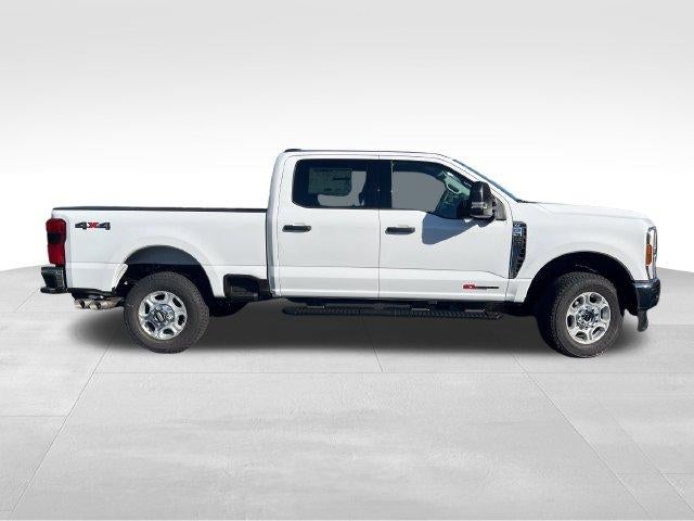 2027 Ford Super Duty F-350 SRW XLT 4WD Crew Cab 6.75' Box