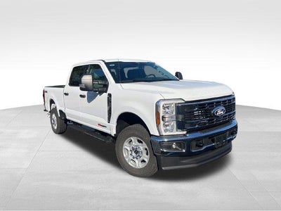 2027 Ford Super Duty F-350 SRW XLT 4WD Crew Cab 6.75' Box