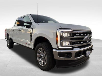 2027 Ford Super Duty F-350 SRW LARIAT 4WD Crew Cab 6.75' Box