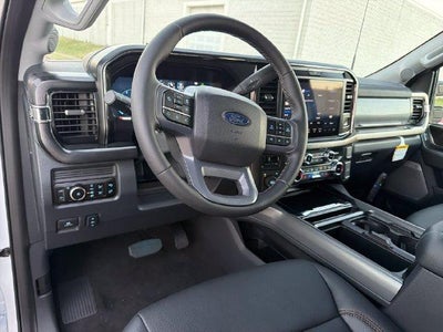 2027 Ford Super Duty F-350 SRW LARIAT 4WD Crew Cab 6.75' Box