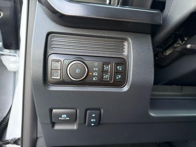 2027 Ford Super Duty F-350 SRW LARIAT 4WD Crew Cab 6.75' Box