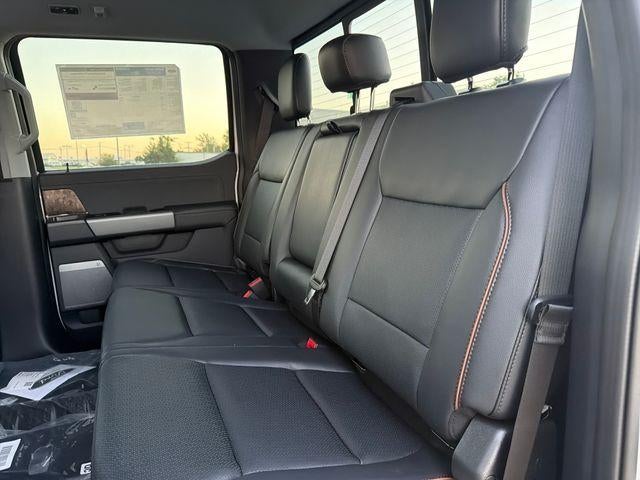 2027 Ford Super Duty F-350 SRW LARIAT 4WD Crew Cab 6.75' Box