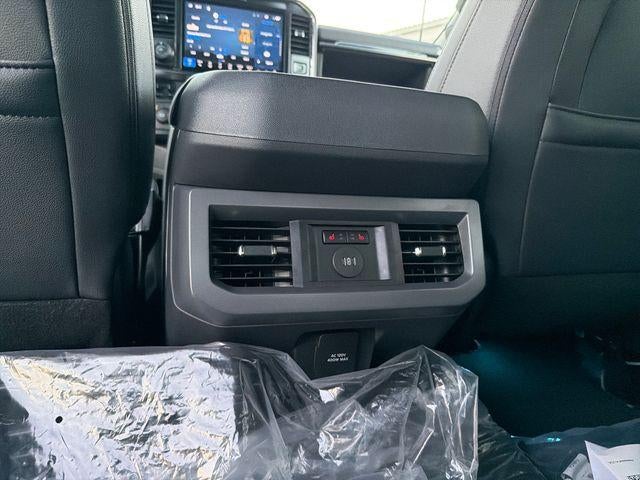 2027 Ford Super Duty F-350 SRW LARIAT 4WD Crew Cab 6.75' Box
