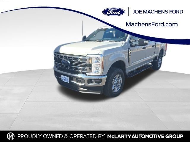 2026 Ford Super Duty F-350 SRW XLT 4WD Crew Cab 6.75' Box