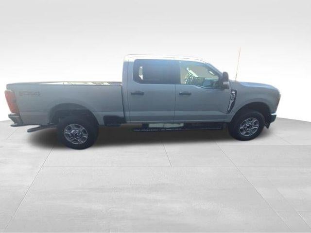 2026 Ford Super Duty F-350 SRW XLT 4WD Crew Cab 6.75' Box