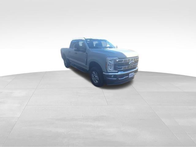 2026 Ford Super Duty F-350 SRW XLT 4WD Crew Cab 6.75' Box