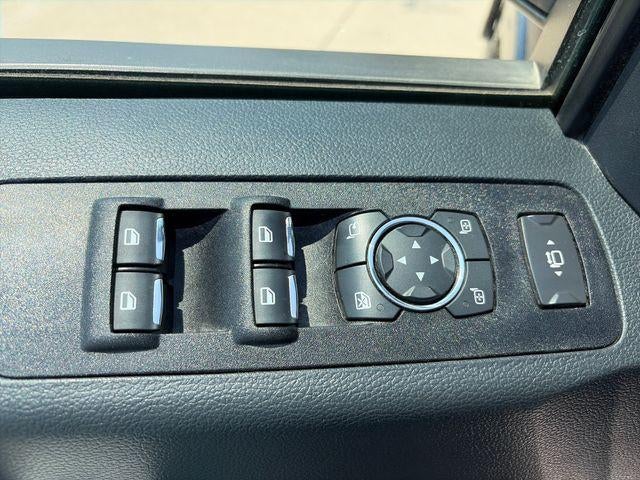 2022 Ford Super Duty F-350 SRW LARIAT 4WD Crew Cab 6.75' Box