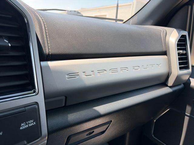 2022 Ford Super Duty F-350 SRW LARIAT 4WD Crew Cab 6.75' Box