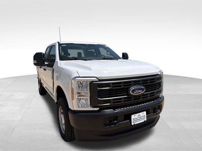 2026 Ford Super Duty F-350 SRW XL 4WD Crew Cab 6.75' Box