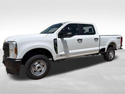 2026 Ford Super Duty F-350 SRW XL 4WD Crew Cab 6.75' Box