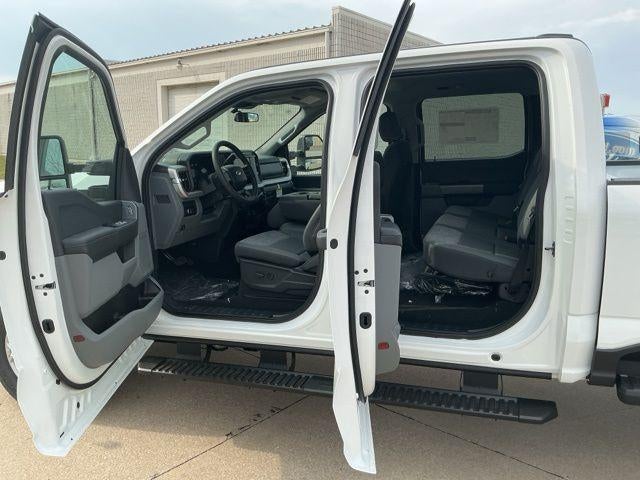 2026 Ford Super Duty F-350 SRW XLT 4WD Crew Cab 6.75' Box