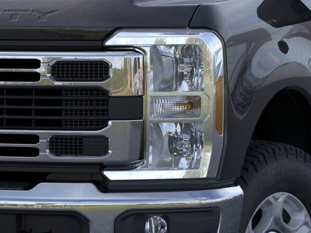 2026 Ford Super Duty F-350 SRW XLT 4WD Crew Cab 6.75' Box