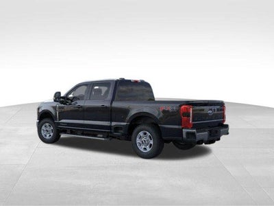 2026 Ford Super Duty F-350 SRW XLT 4WD Crew Cab 6.75' Box