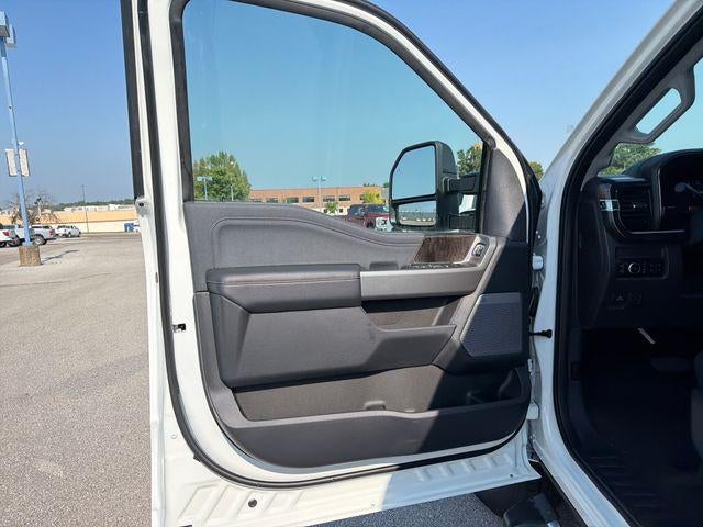 2026 Ford Super Duty F-350 SRW LARIAT 4WD Crew Cab 6.75' Box