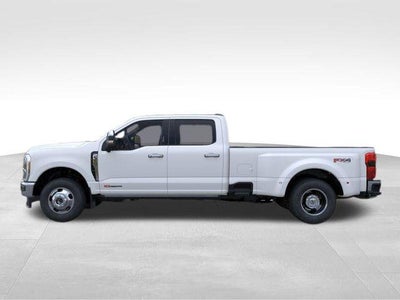 2026 Ford Super Duty F-350 DRW LARIAT 4WD Crew Cab 8' Box