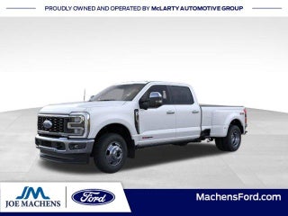 2026 Ford Super Duty F-350 DRW LARIAT 4WD Crew Cab 8' Box
