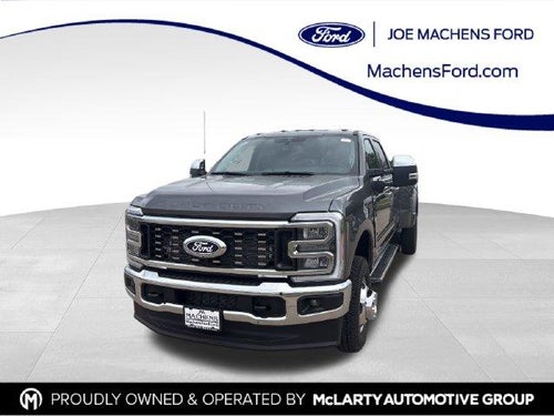 2027 Ford Super Duty F-350 DRW LARIAT 4WD Crew Cab 8' Box
