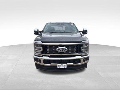 2027 Ford Super Duty F-350 DRW LARIAT 4WD Crew Cab 8' Box