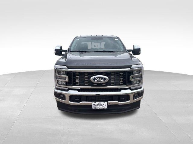 2027 Ford Super Duty F-350 DRW LARIAT 4WD Crew Cab 8' Box