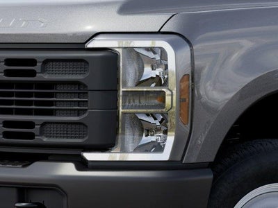 2027 Ford Super Duty F-350 DRW XL 4WD Crew Cab 8' Box