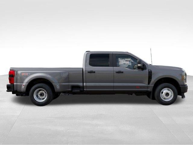 2027 Ford Super Duty F-350 DRW XL 4WD Crew Cab 8' Box