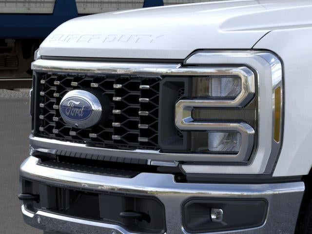 2026 Ford Super Duty F-350 DRW LARIAT 4WD Crew Cab 8' Box