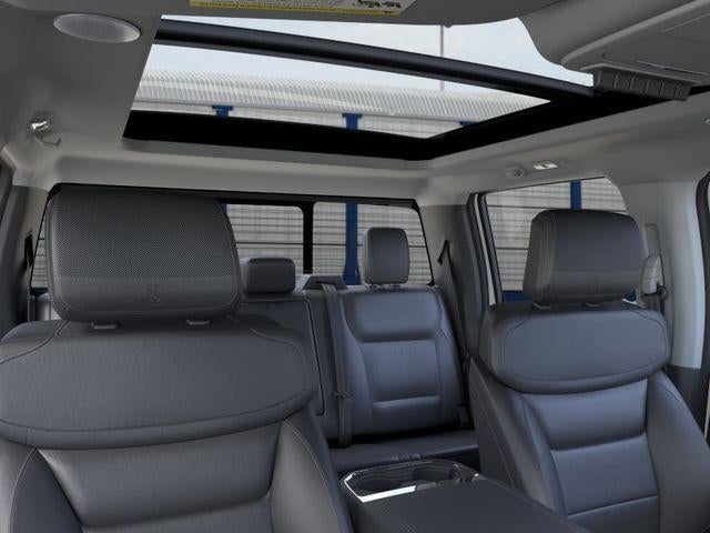 2026 Ford Super Duty F-350 DRW LARIAT 4WD Crew Cab 8' Box