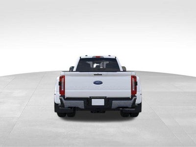 2026 Ford Super Duty F-350 DRW LARIAT 4WD Crew Cab 8' Box