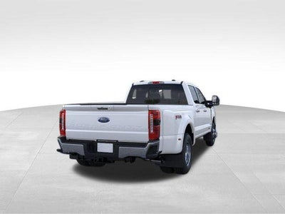 2026 Ford Super Duty F-350 DRW LARIAT 4WD Crew Cab 8' Box