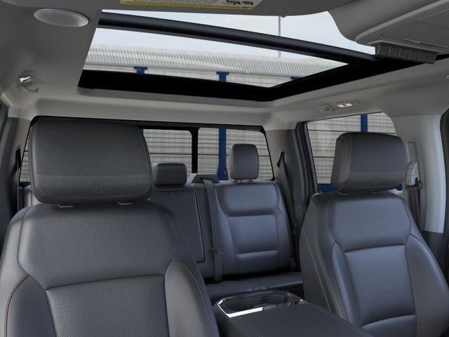 2026 Ford Super Duty F-350 DRW LARIAT 4WD Crew Cab 8' Box