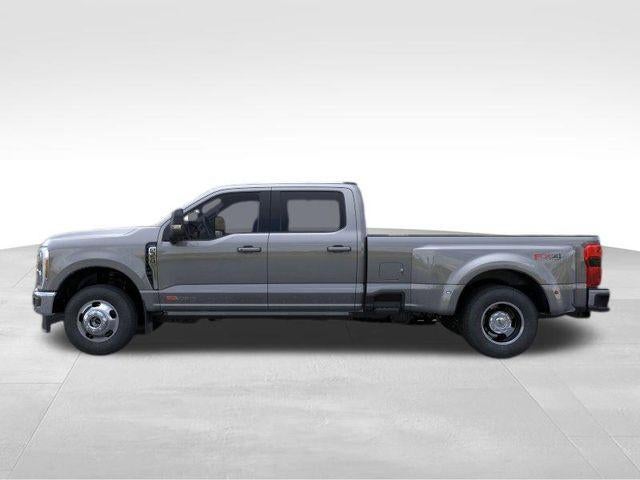 2026 Ford Super Duty F-350 DRW LARIAT 4WD Crew Cab 8' Box