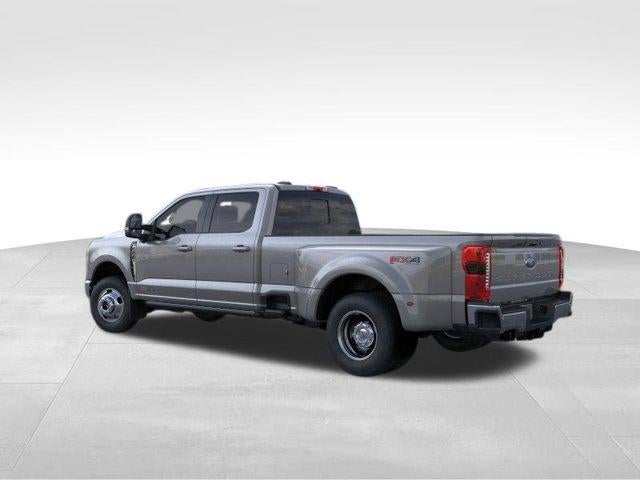 2026 Ford Super Duty F-350 DRW LARIAT 4WD Crew Cab 8' Box